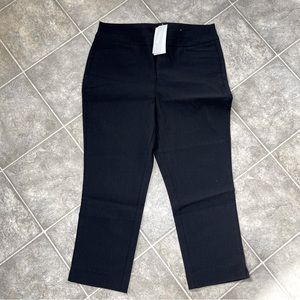 NWT so slimming Chico crop pants